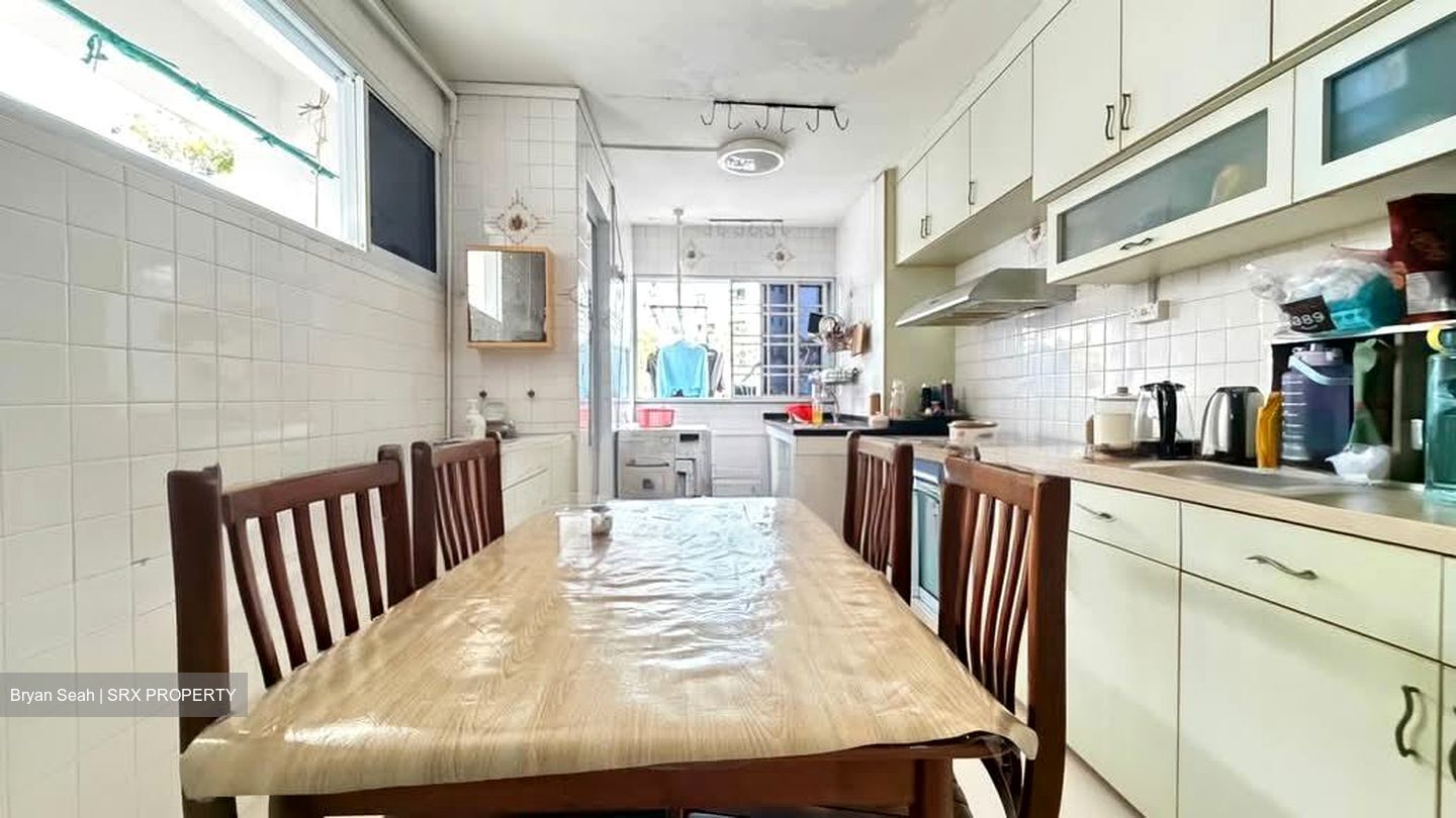 Blk 204 Jurong East Street 21 (Jurong East), HDB 4 Rooms #573189891